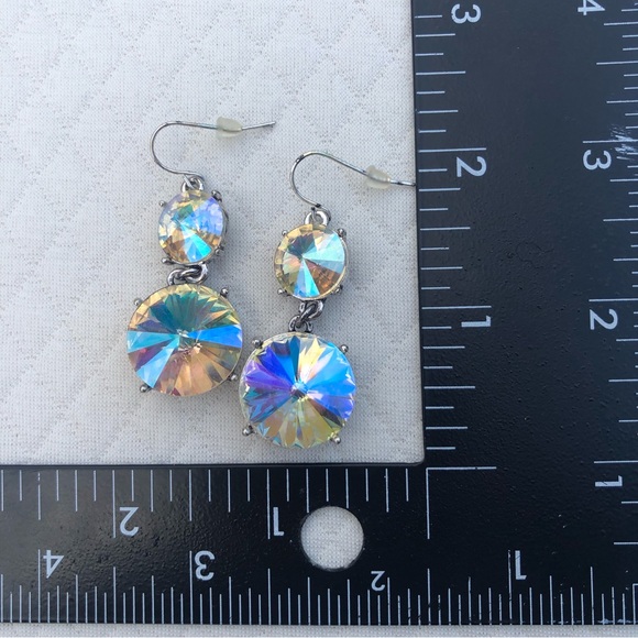 Beautiful drop lightweight earrings with big sparkle ✨ - Picture 5 of 14